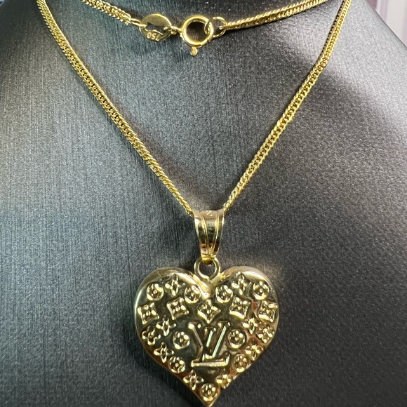 ✅Sold‼️Sale‼️ 18K Real Gold Heart Pendant Necklace - Picture 4 of 6